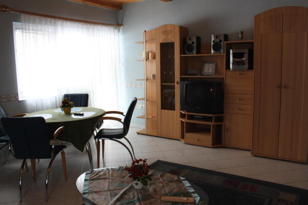 Orwa Apartmanok - Fenyofa Koez 佐洛卡罗斯 客房 照片